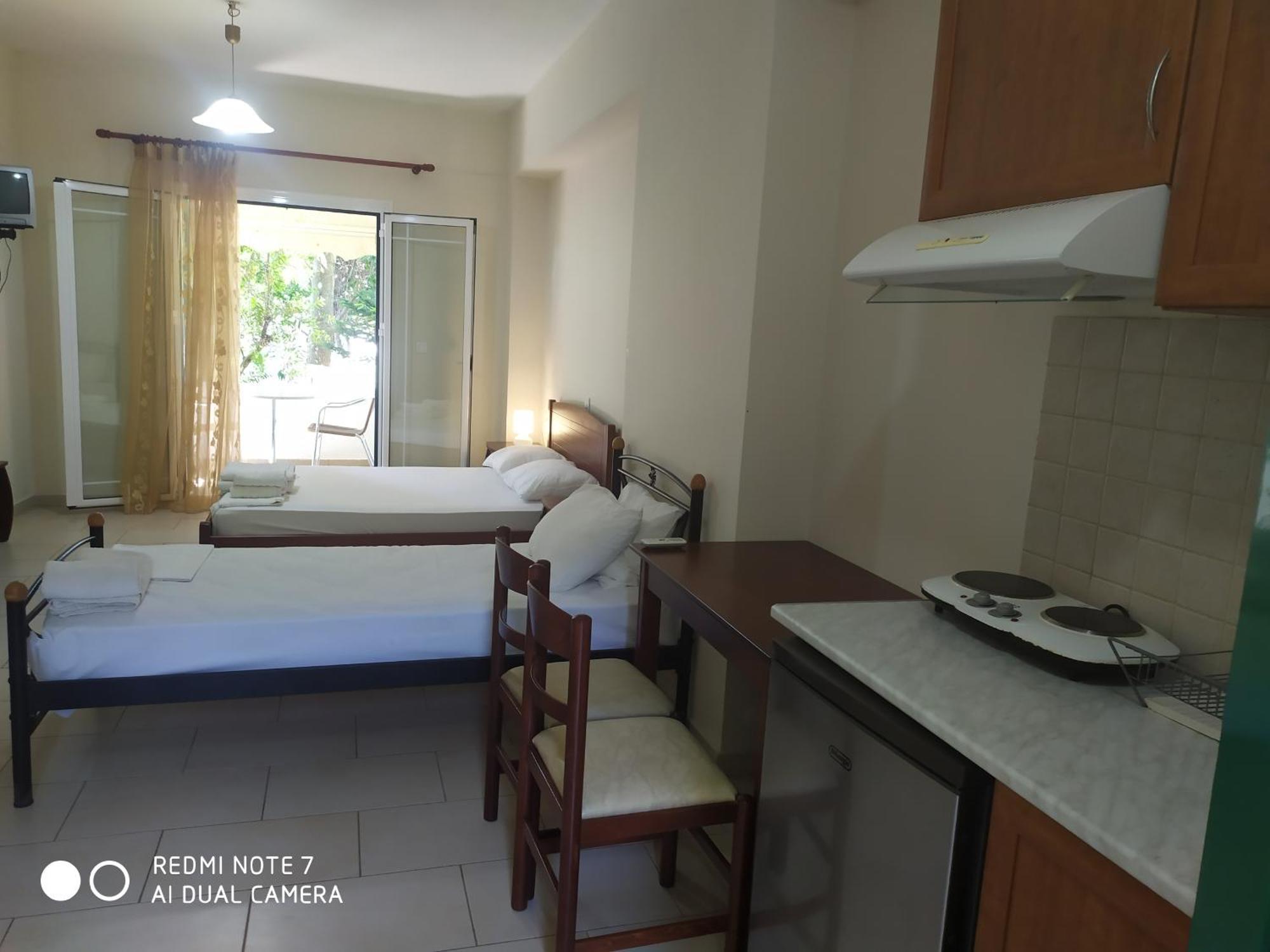 Lenia Studios Kalamitsi  Luaran gambar