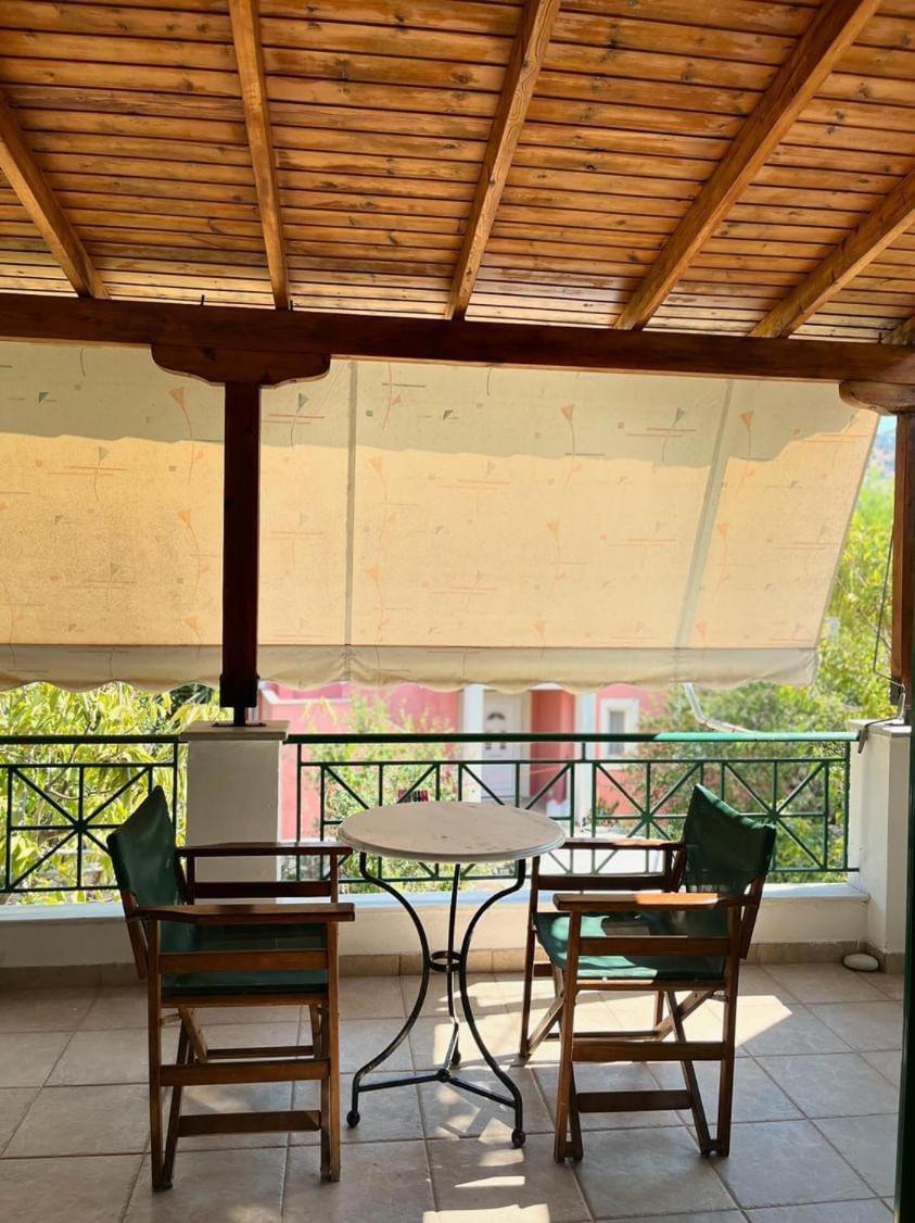 Lenia Studios Kalamitsi  Luaran gambar